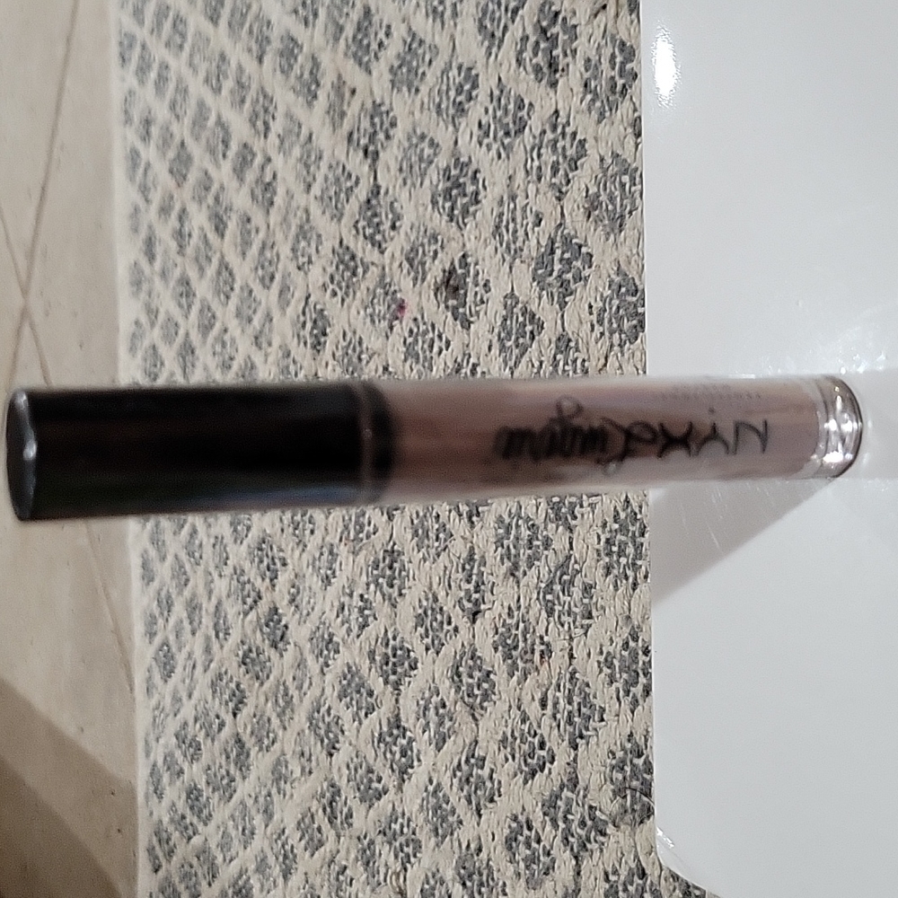 NYX Lingerie Lip Color Corset